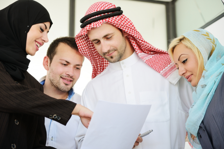 Scholarship Guides For Arab Students In UAE